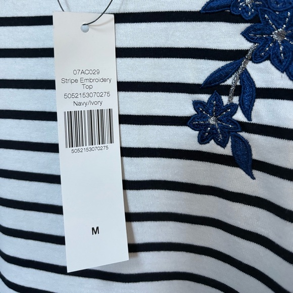Long Tall Sally | NWT Women's White Black Stripe Top Blue Floral Accent Size M - Picture 8 of 9